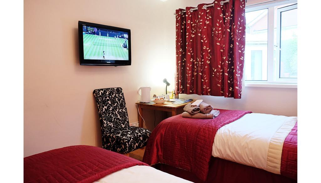 Number Nine Accommodation Даунпатрик Стая снимка
