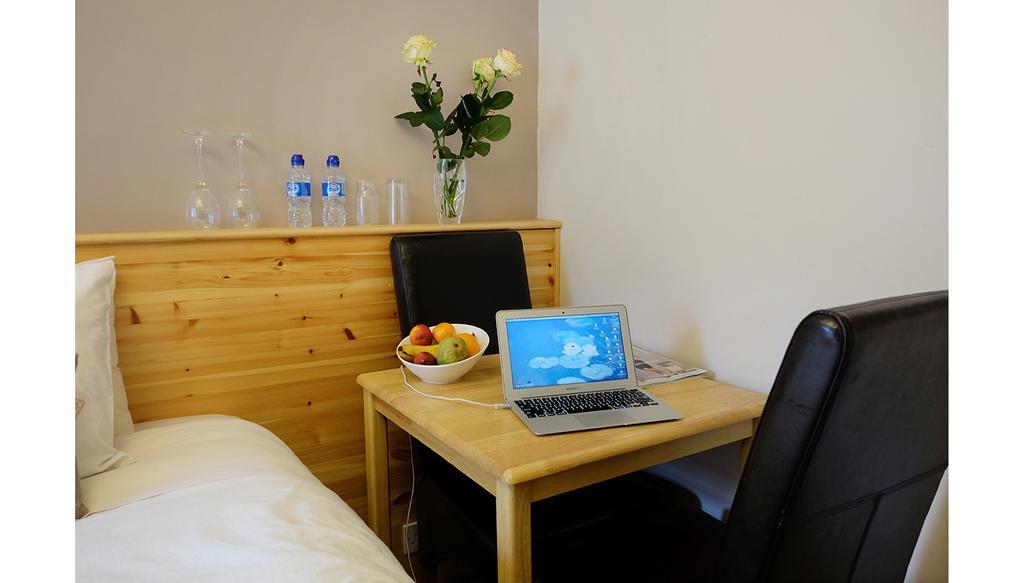 Number Nine Accommodation Даунпатрик Екстериор снимка
